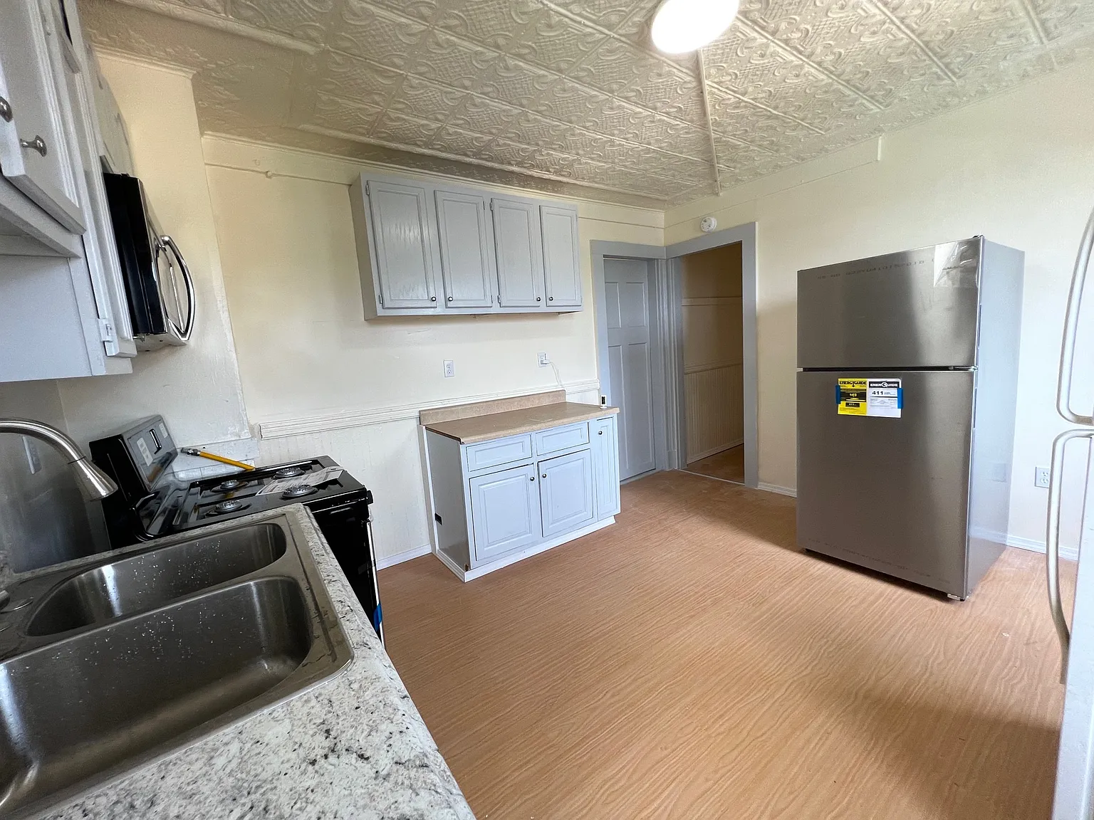 12 Aetna Street - 2 — Photo 3