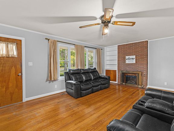 4th image of 606 River Bluff Dr
