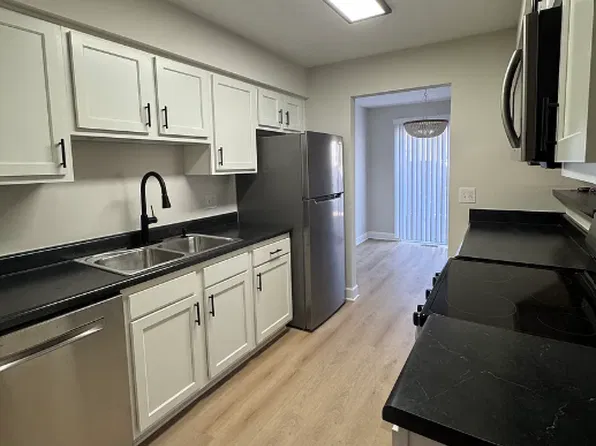 5238 Dierker Rd, Columbus, OH 43220