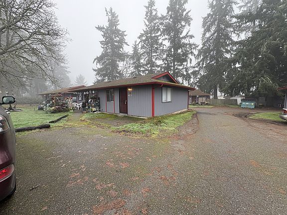 2nd image of 7743 Pacific Ave SE Unit 3