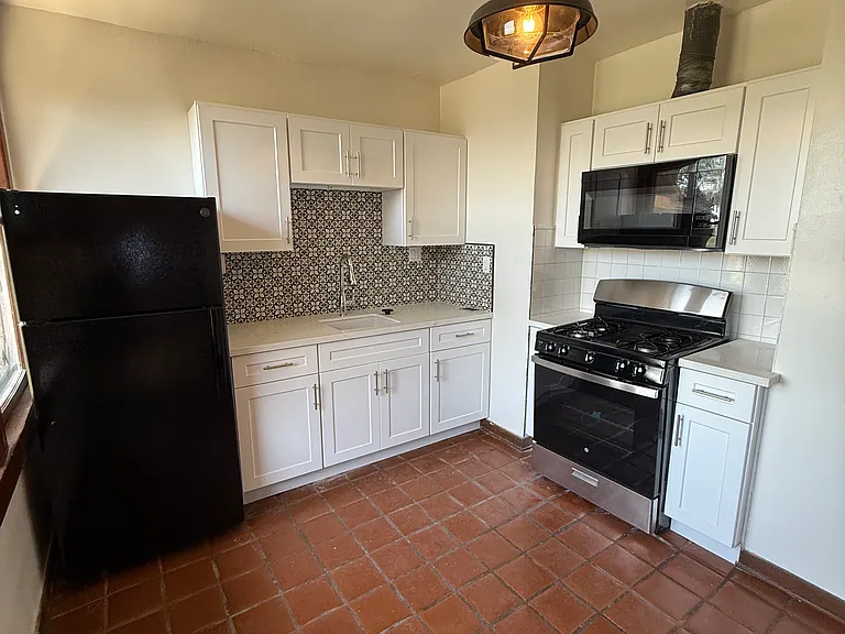 2234 W Adams Blvd #2 — Photo 12