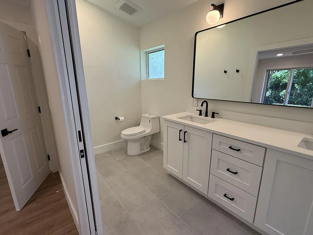 2 bed, 2.0 bath, 1893 sqft, $6,000 — Photo 3