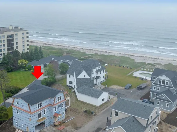 2 Schooner Way, Old Orchard Beach, ME 04064