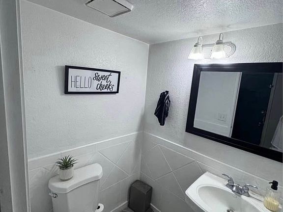 3rd image of 2765 W Anklam Rd APT F