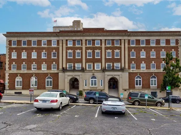 315 N Spruce St APT 306, Winston Salem, NC 27101