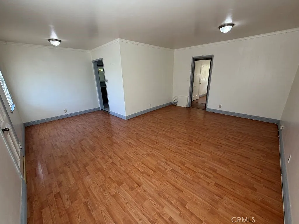 3 bed, 1.5 bath, 1086 sqft, $3,500 — Photo 3