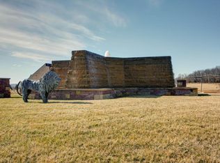 1520 W Gaslight Dr, Springfield, MO 65810