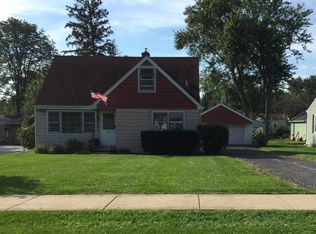 125 W Goebel Dr, Lombard, IL 60148