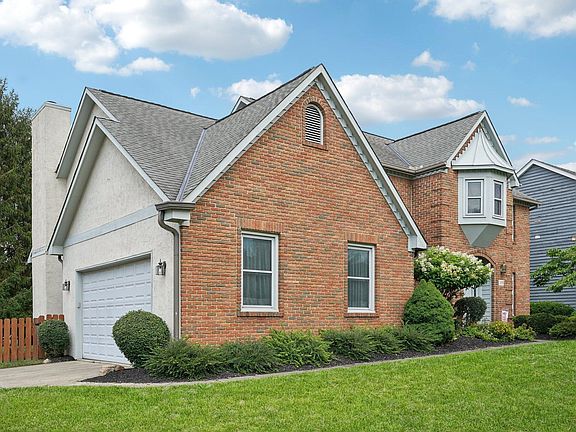 3rd image of 305 Sterling Ct