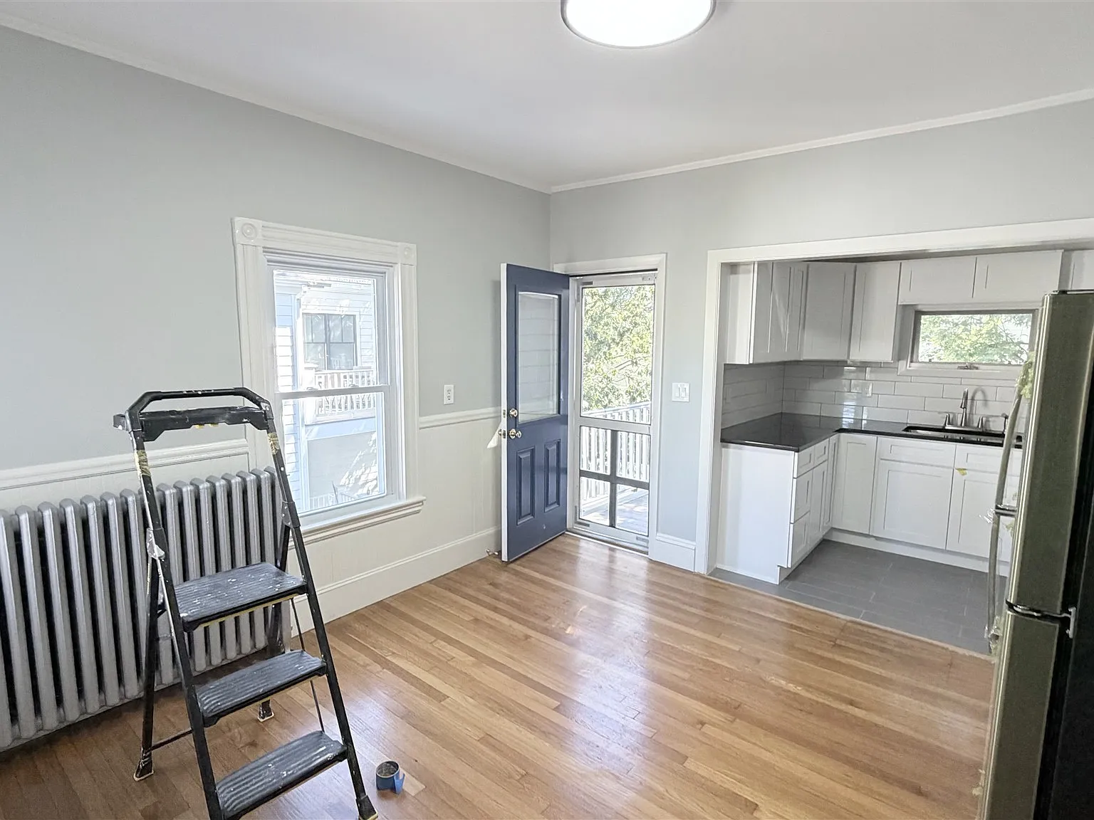 3 bed, 1200 sqft, $3,900 — Photo 3