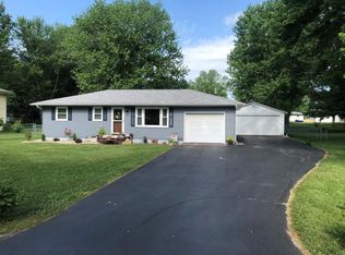 2327 Baker Dr, Decatur, IL 62521