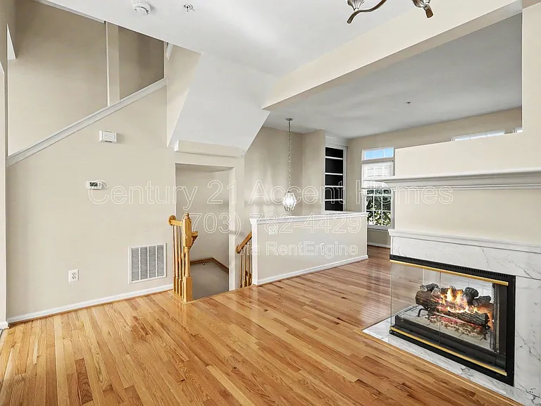968 Harrison Cir — Photo 9