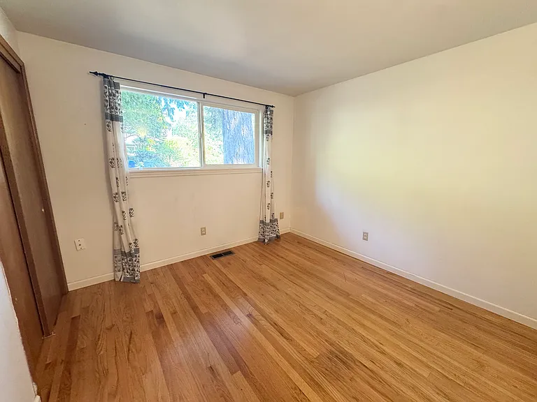 405 156th Pl NE — Photo 13