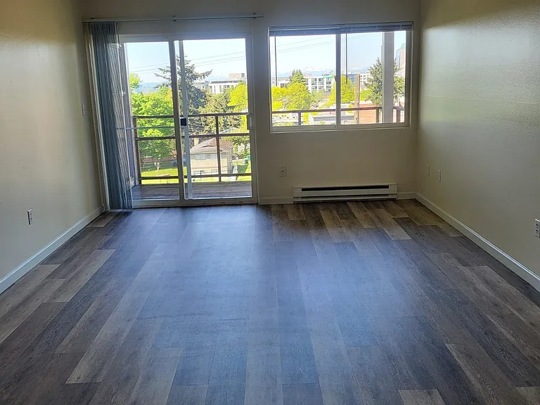 2900 S King St #207 — Photo 4