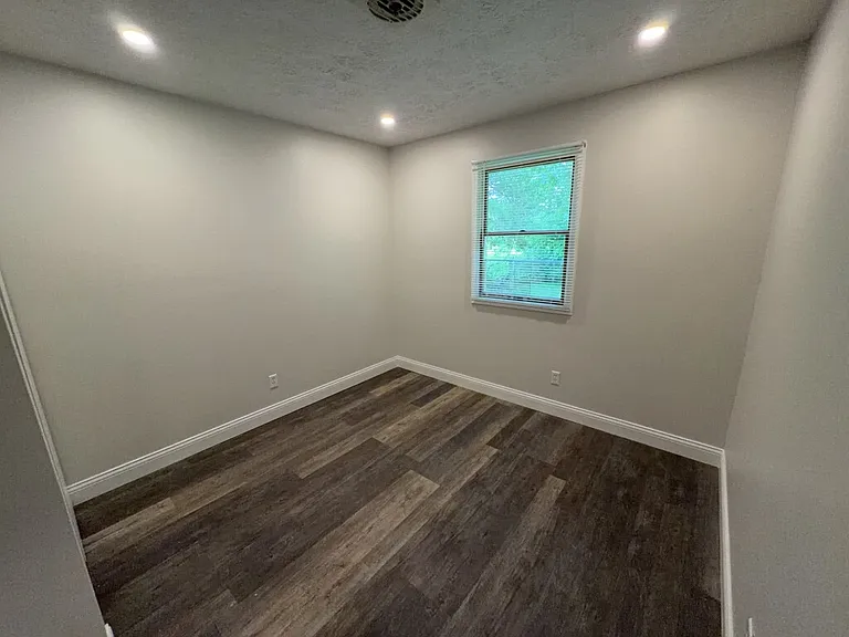 153 Holland Ave #A — Photo 10
