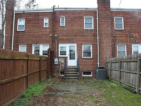 3rd image of 403 Mount Vernon Ave