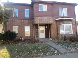 107 11th Ave N, Clinton, IA 52732