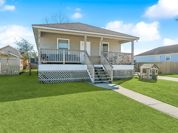 4651 Redwood St, New Orleans, LA 70127