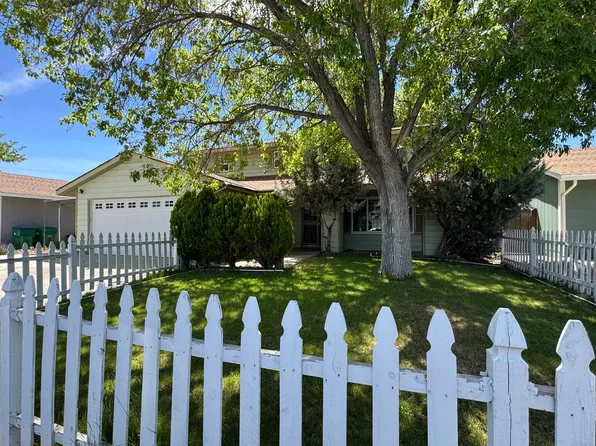 1053 Glen Molly Dr, Sparks, NV 89434