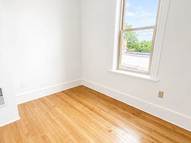 2621 W Crystal St #3 — Photo 13