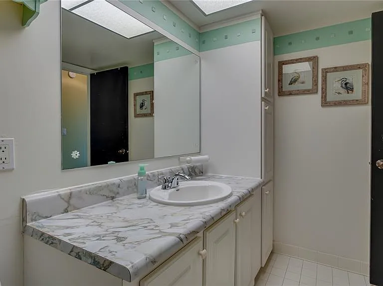 4900 Brittany Dr S #411 — Photo 35
