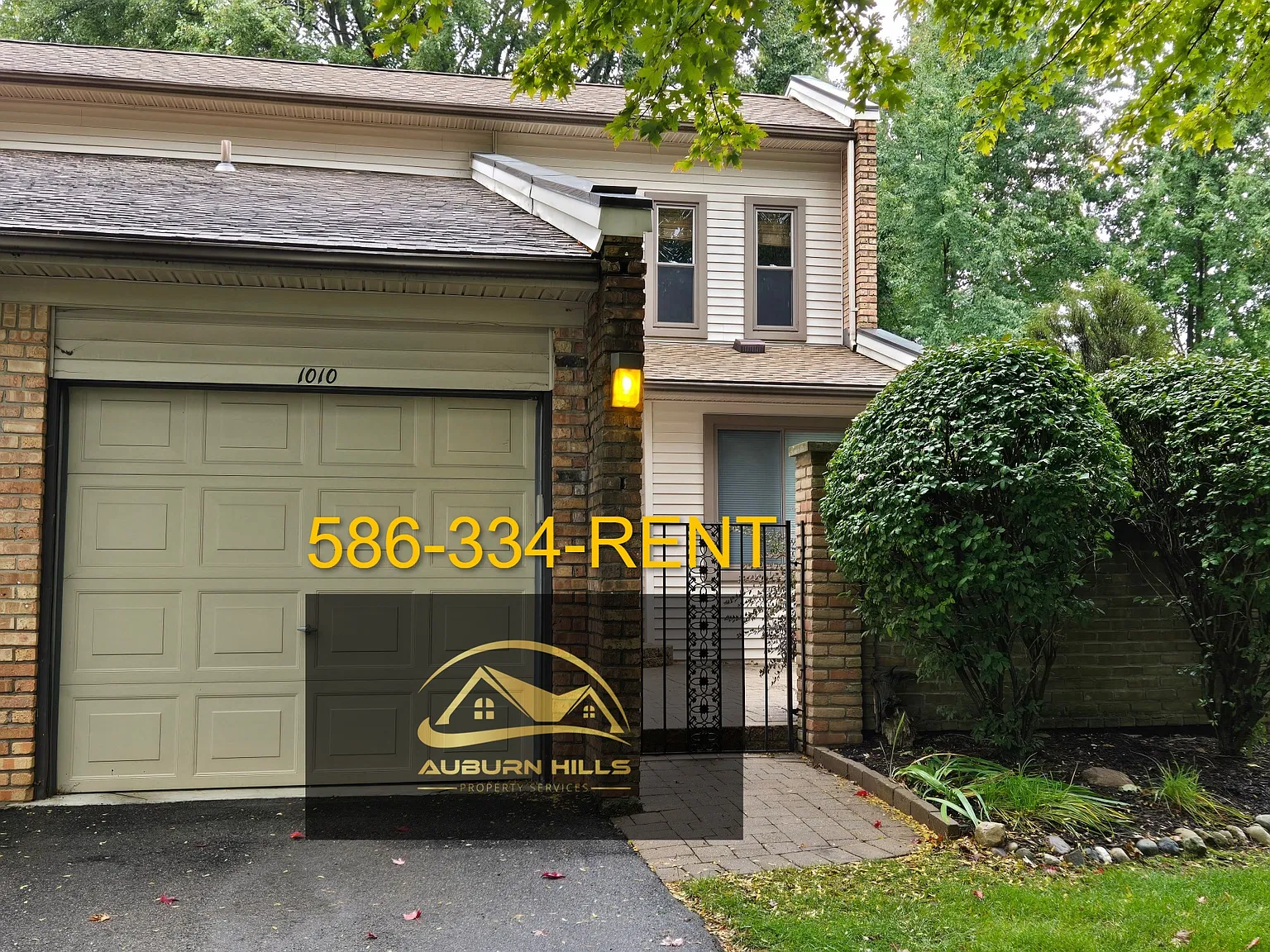 2 bed, 1.5 bath, 1209 sqft, $1,900 — Photo 1