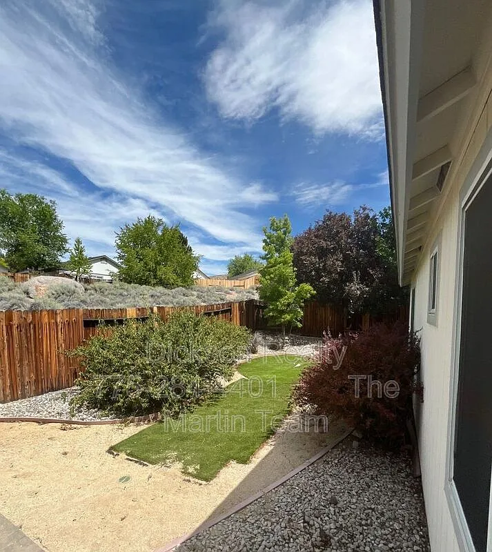 3 bed, 2.0 bath, 1294 sqft, $2,350 — Photo 3