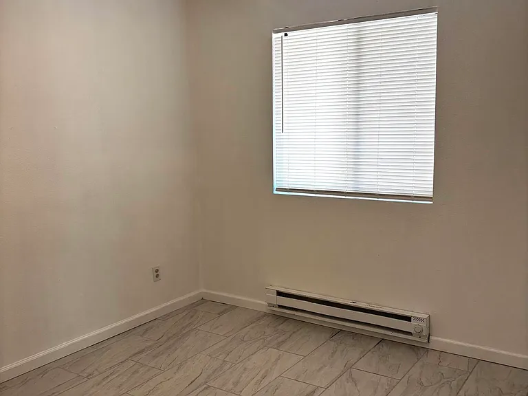 2135 Hohokam Dr — Photo 10