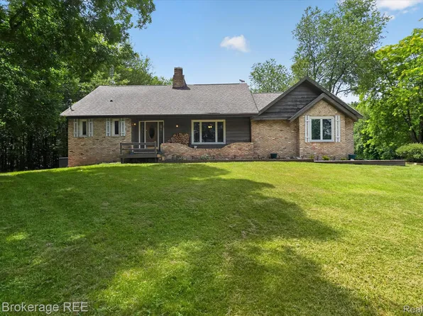 13269 N Genesee Rd, Clio, MI 48420