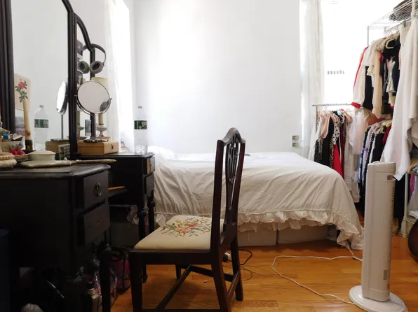 302 E 94th St APT 3C, New York, NY 10128
