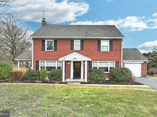 2095 Hollywood Dr, York, PA 17403