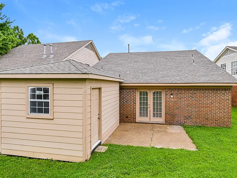 2835 Misty Briar Cv — Photo 16