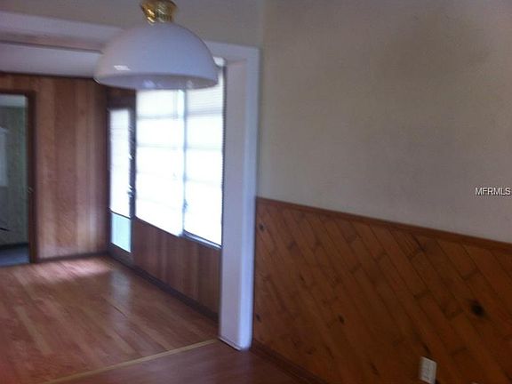 4th image of 1031 Romano Ave