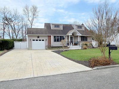 36 Robinson Street, Shoreham, NY, 11786