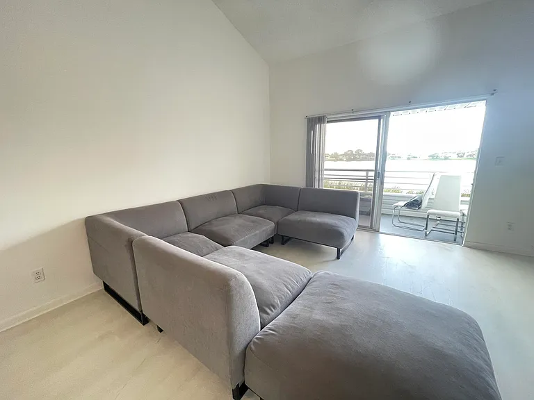 3445 NW 44th St #206 — Photo 5