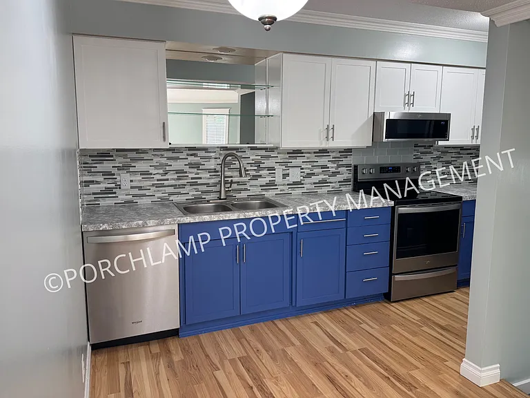 17460 Dunewood Ct #B — Photo 10