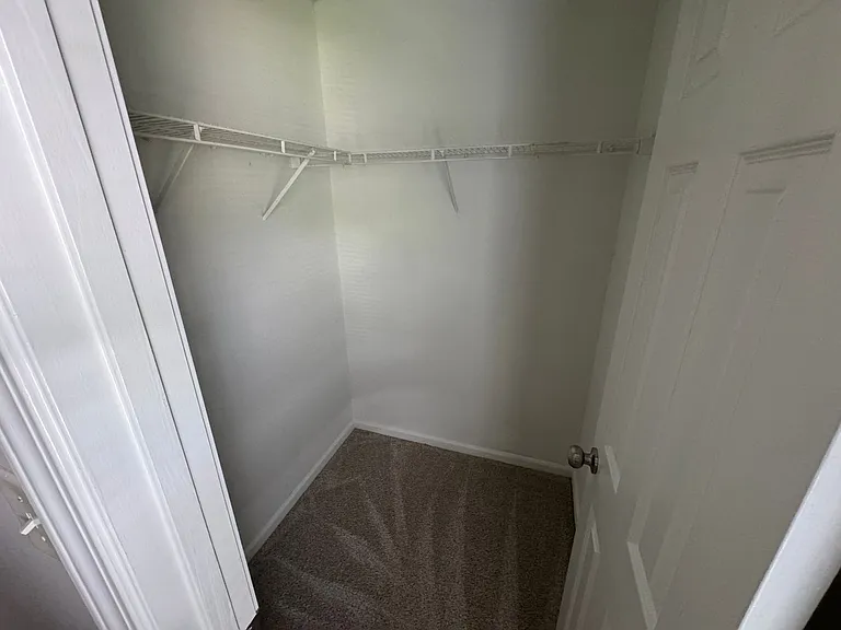 5819 Hamilton Oaks Dr — Photo 6