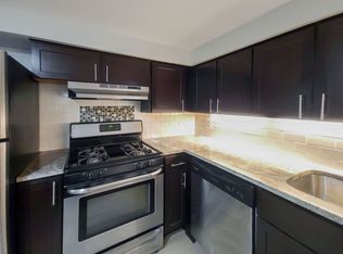 871-77 W. Lill, Chicago, IL 60614