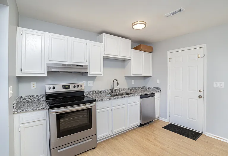 4206 Wilson Ln — Photo 7