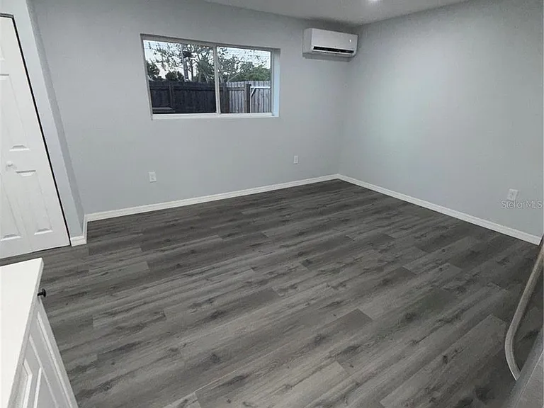 500 Montana Ave — Photo 11