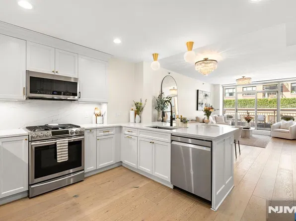 1125 Maxwell Lane #434-436, Hoboken, NJ 07030