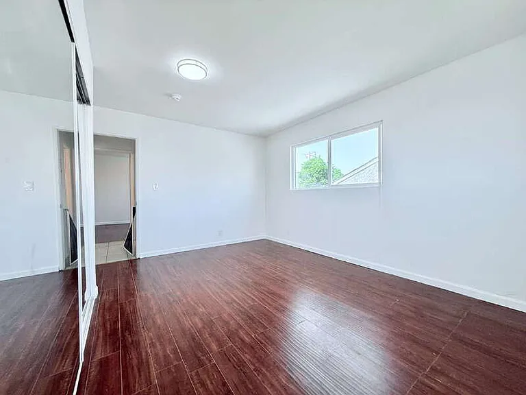 1915 S Longwood Ave #5 — Photo 15