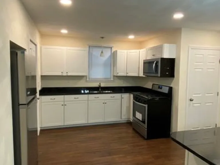 407 N Page Ave — Photo 11