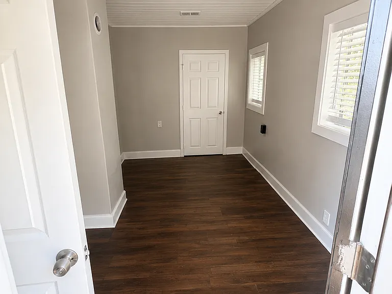 4011 Marion Ave — Photo 15