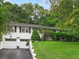 74 Ridge Rd W, Sag Harbor, NY 11963