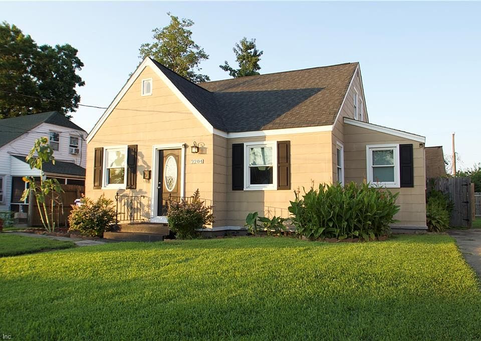 1st image of 2204 Willow Wood Dr