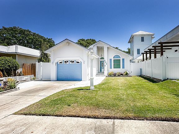 2nd image of 204 Southfields Rd #A