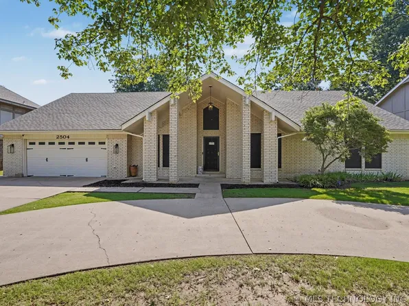 2504 Fort Davis Dr, Muskogee, OK 74403