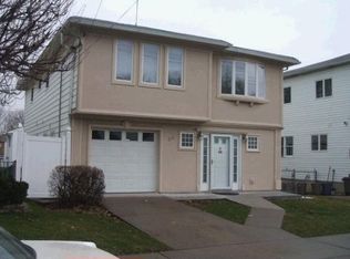 33 Ismay St, Staten Island, NY 10314