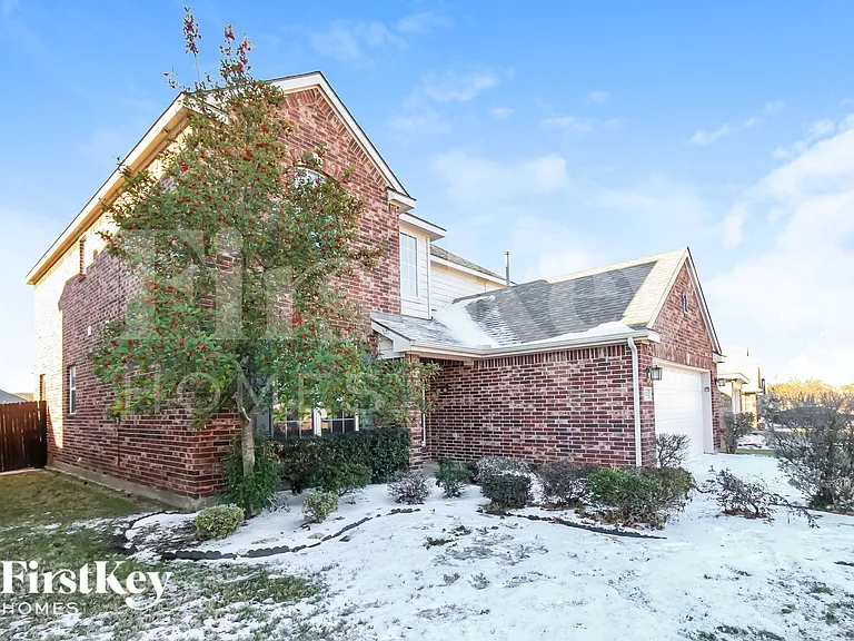 4532 Fir Dr — Photo 3